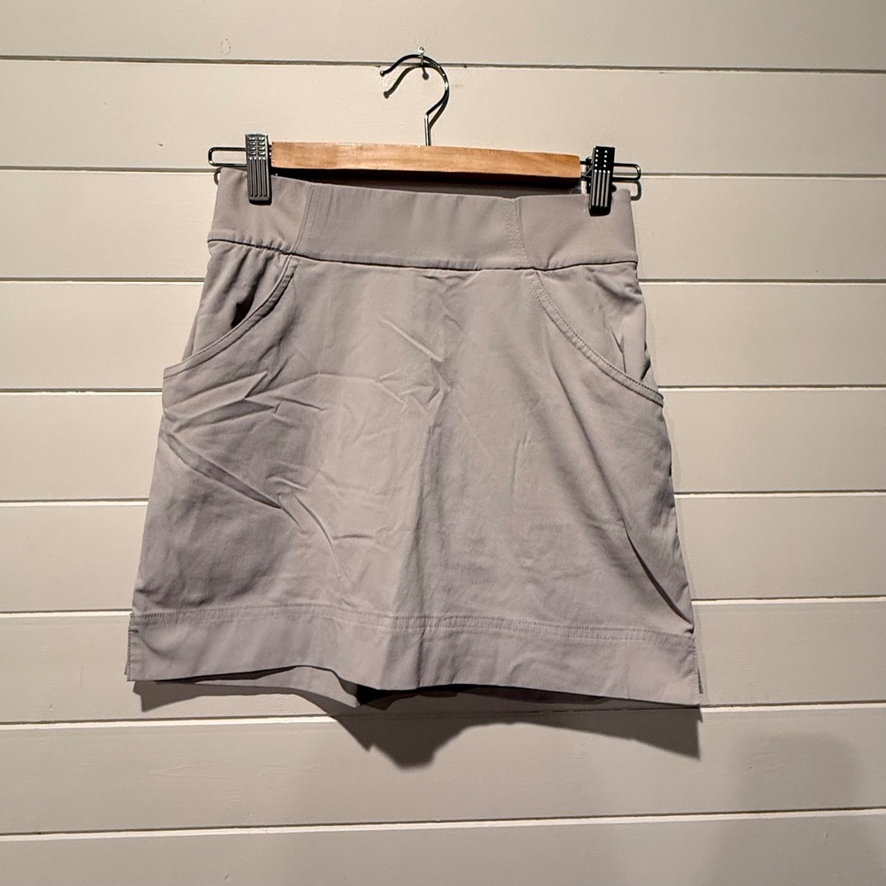 Columbia Anytime Casual Skort Womens XS Gray Tan Active Hiking Golf Skirt Tennis